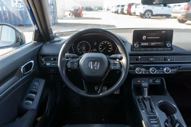 Used 2023  Honda Sport image 13
