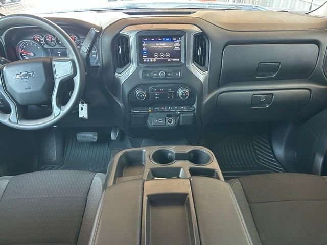 Used 2022 White Chevrolet Custom image 10