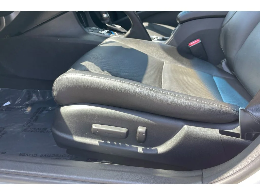 Used 2014 Bellanova White Pearl Acura 2.0L (A5) image 12