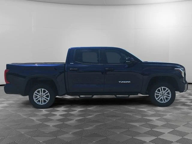 Used 2023  Toyota SR5 image 5