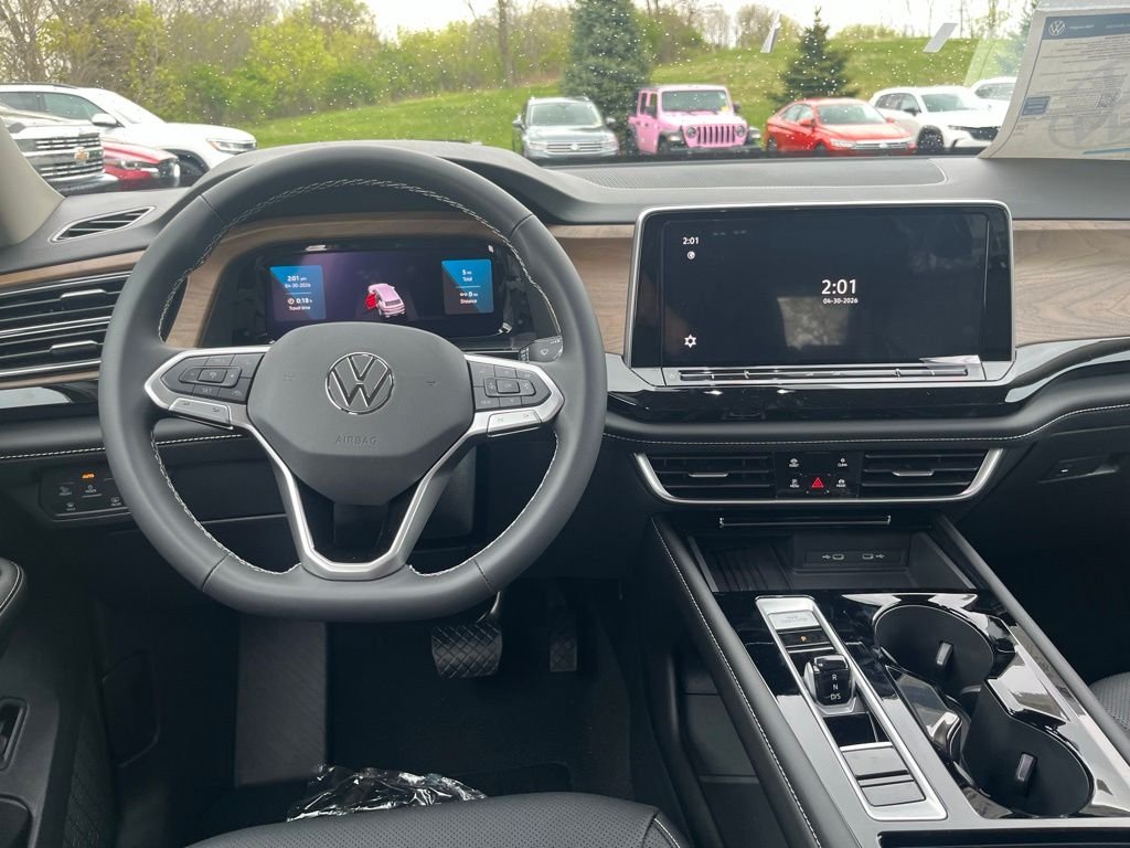 New 2026 Green Volkswagen 2.0T SE w/Technology image 18