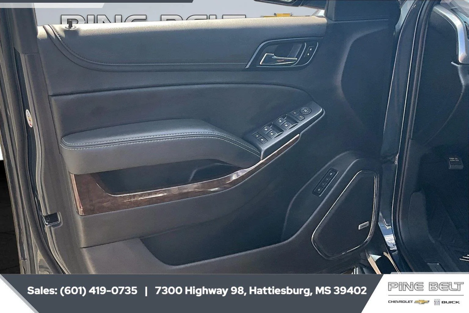 Used 2019 SHADOW GRAY METALLIC Chevrolet LT image 17