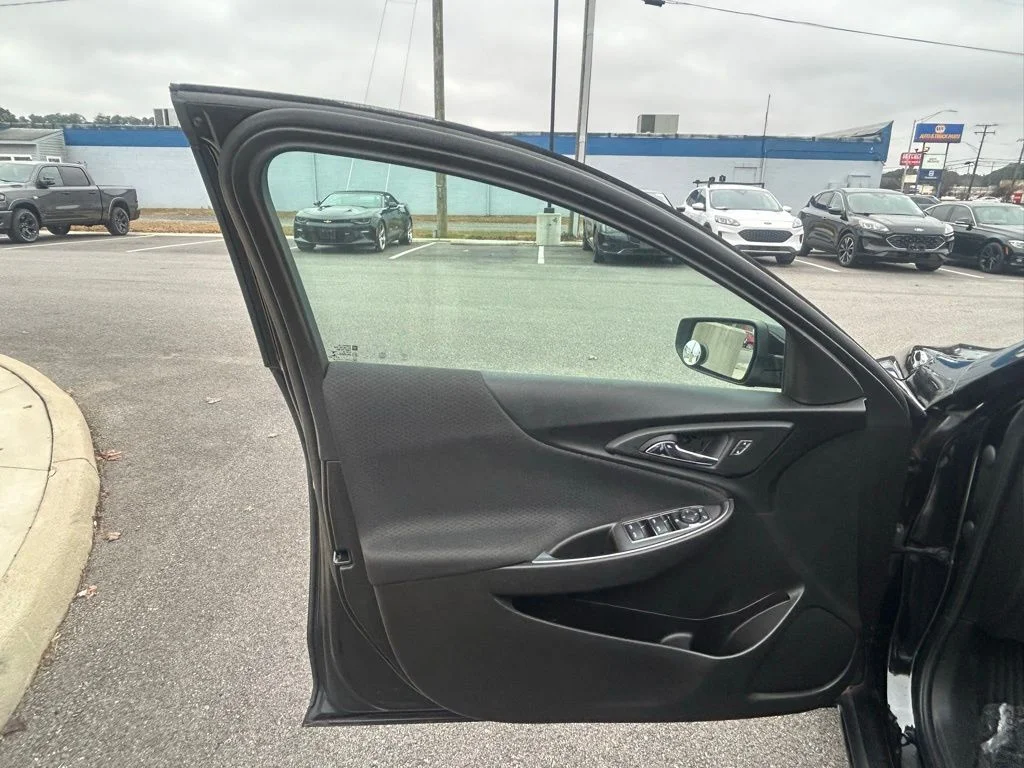 2022 Chevrolet Malibu 1LT - Photo 15