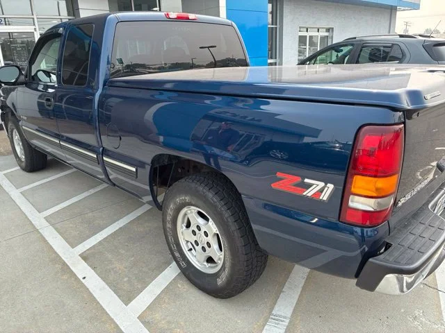Used 1999 Indigo Blue Metallic Chevrolet LS image 3