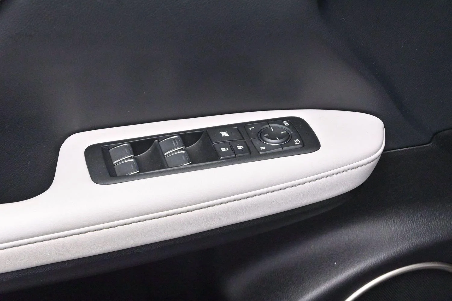 Used 2021  Lexus RX 350 image 13