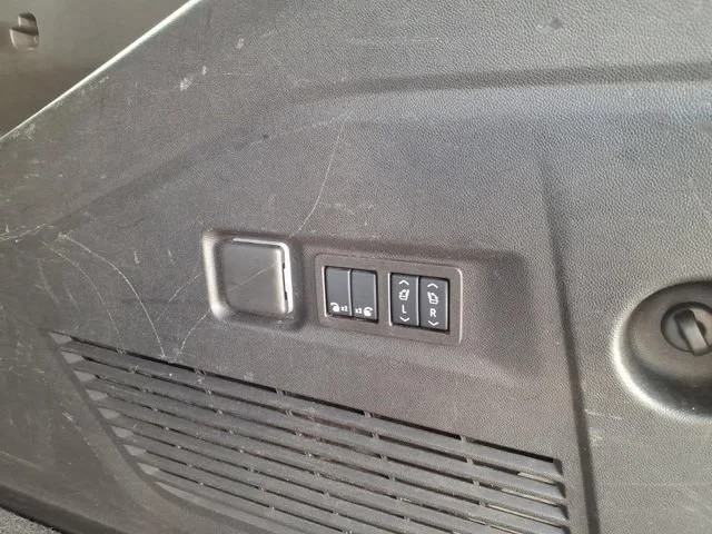 Used 2025 Black Chevrolet Premier image 8