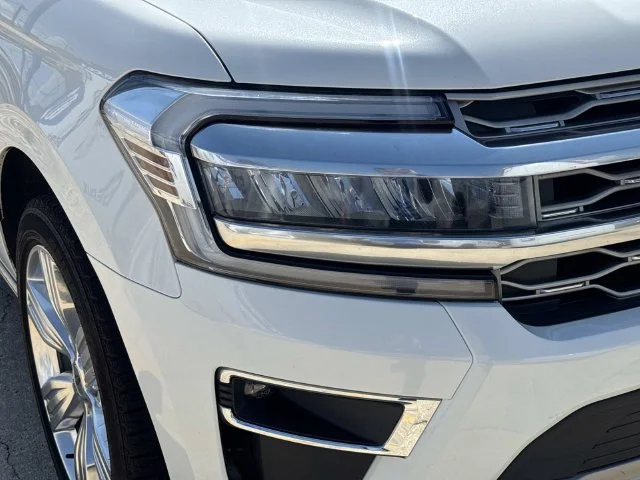 Used 2023 White Ford Platinum image 2