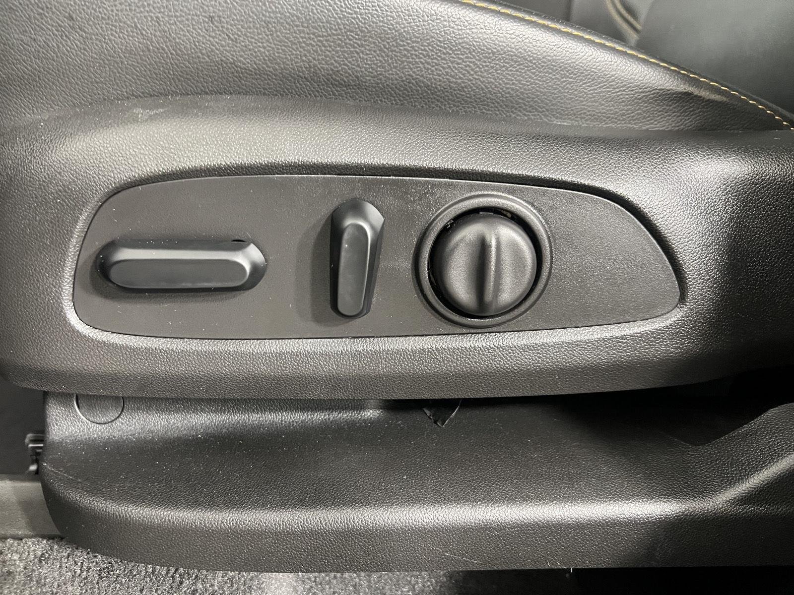 Used 2019 Satin Steel Metallic Chevrolet LT Leather image 20
