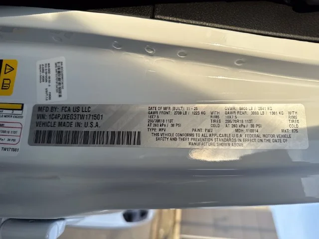 New 2026 Bright White Clear-Coat Exterior Paint Jeep Sahara image 16