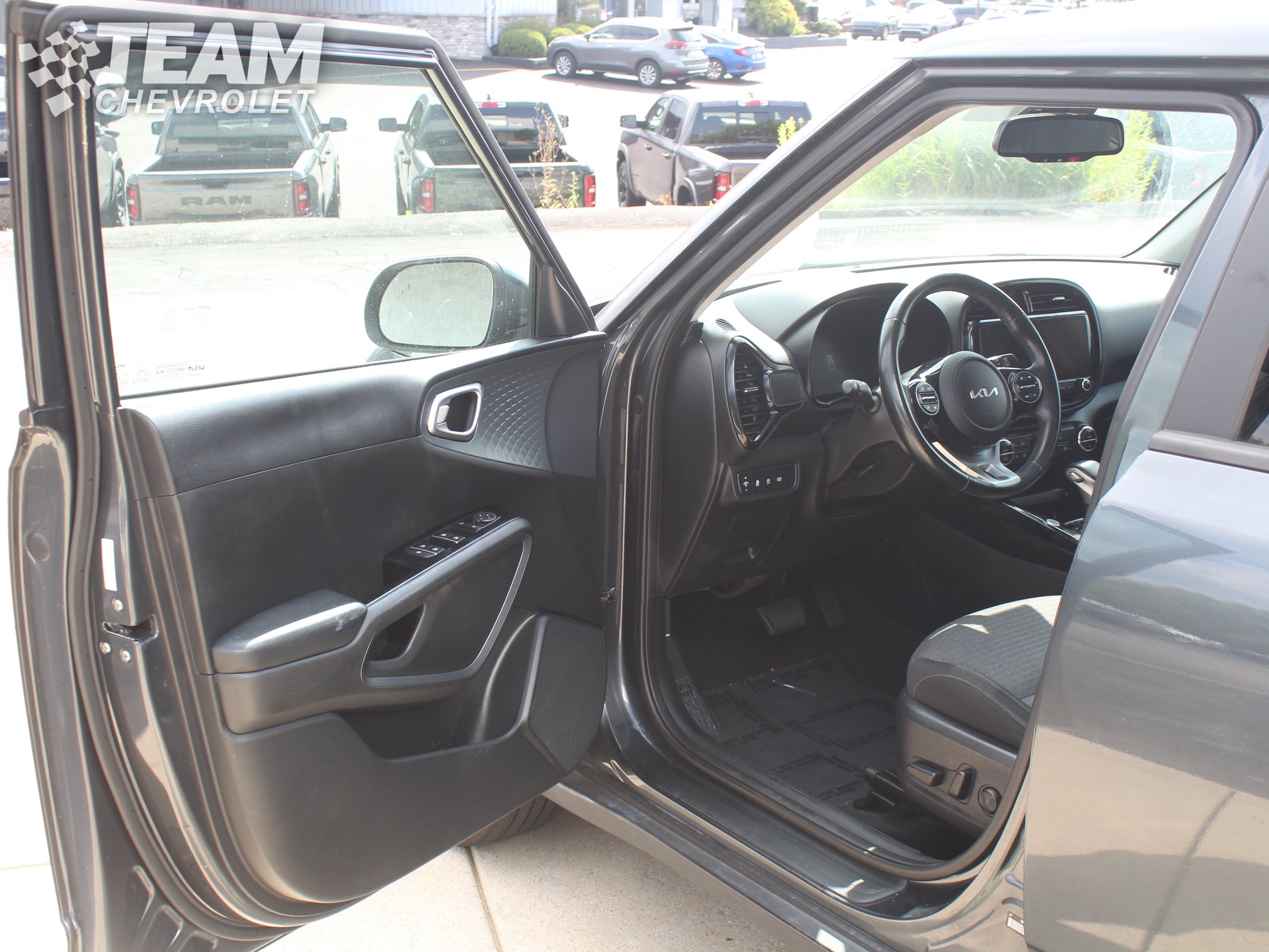 2023 Kia Soul EX - Photo 10