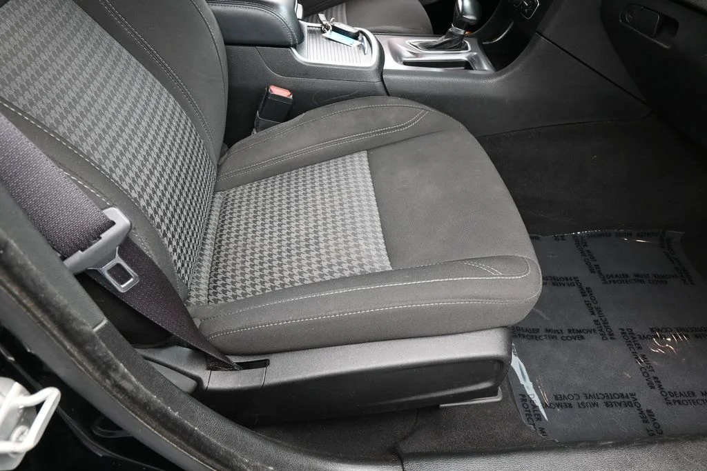 Used 2023 Pitch Black Clearcoat Dodge SXT image 37