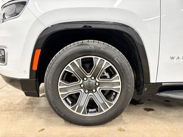 Used 2024 White Jeep Series II image 9
