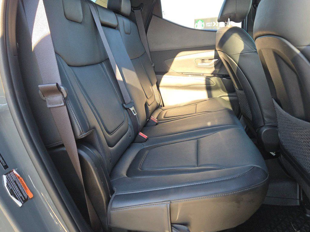 Used 2022 Gray Hyundai Limited image 9