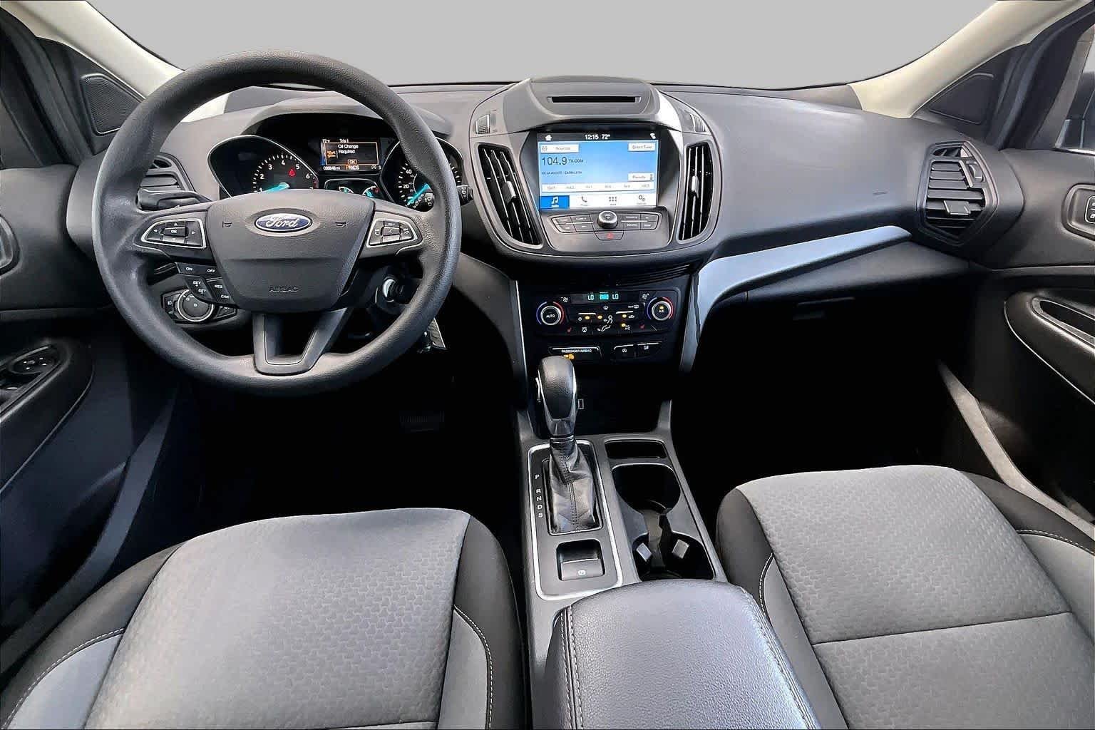 Used 2018 Magnetic Metallic Ford SE image 15