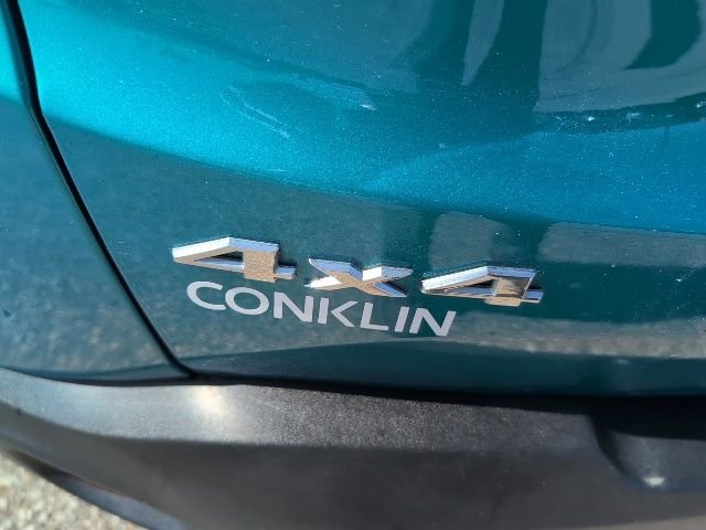 Used 2022 Teal Jeep Limited image 19