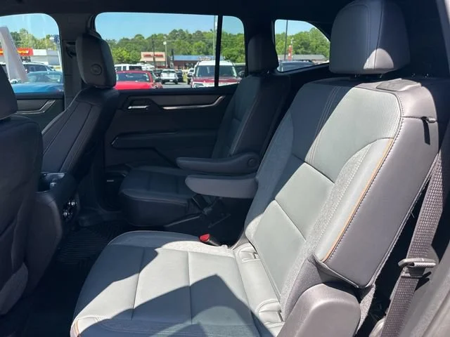 2025 GMC Acadia AT4 - Photo 23