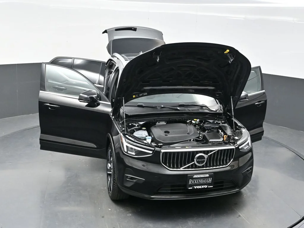 Certified Used 2025 Onyx Black Volvo Plus image 40