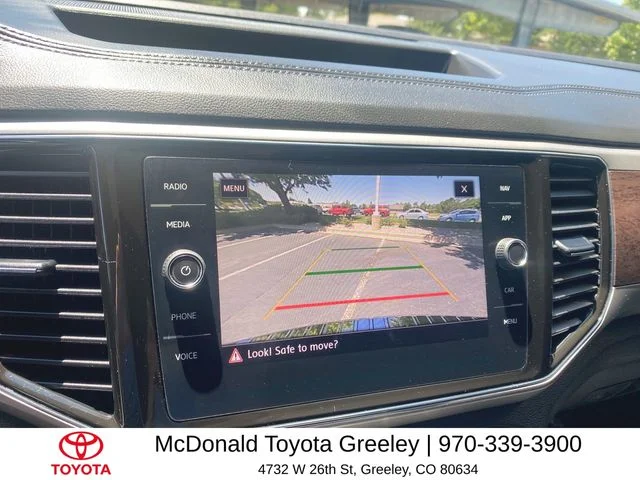 Used 2019 Silver Volkswagen SEL Premium image 17