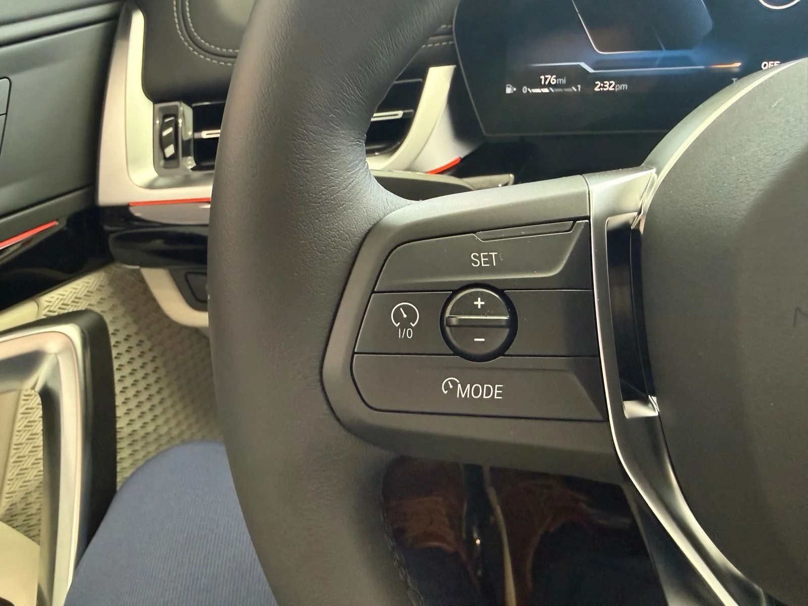 New 2026 Cape York Green Metallic BMW xDrive28i image 21