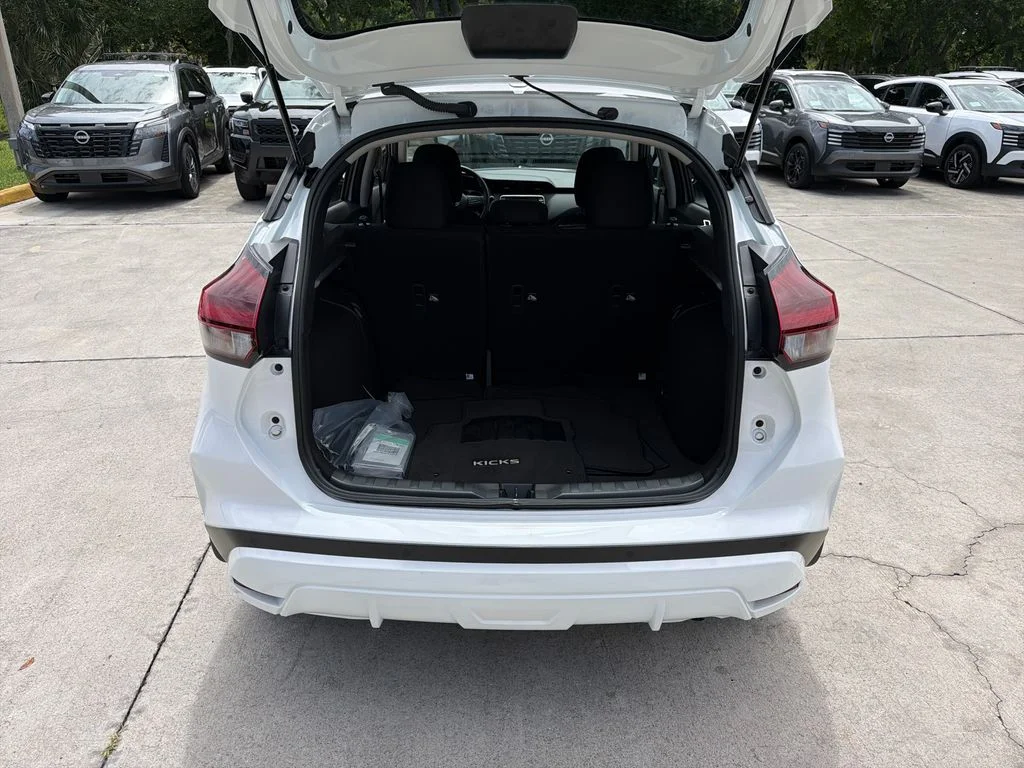Certified Used 2025 White Nissan S image 31