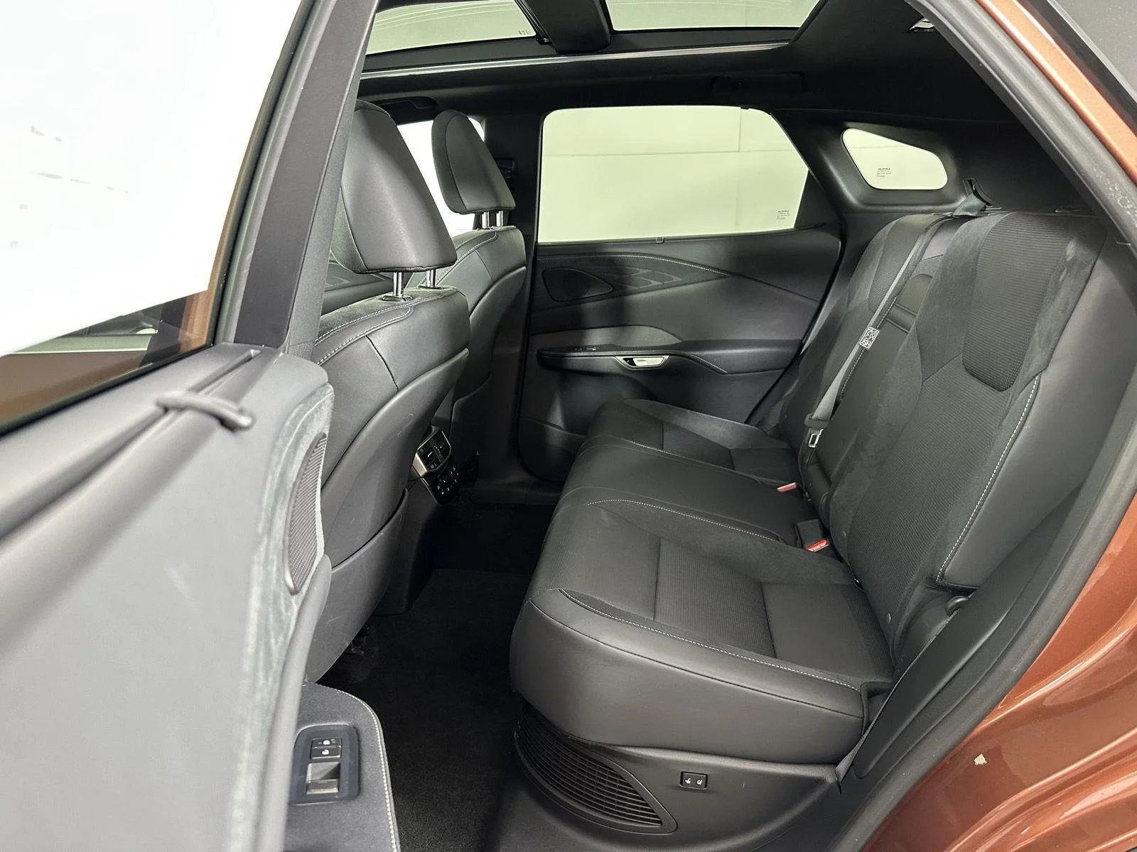 Used 2023 Copper Crest Lexus RX 350h Luxury image 28