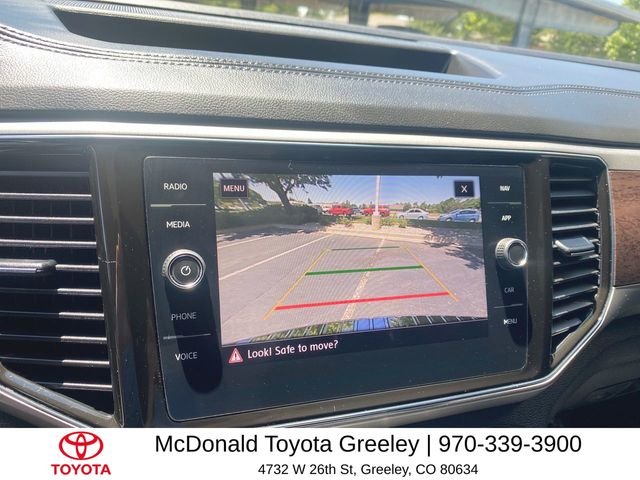 Used 2019 Silver Volkswagen SEL Premium image 17