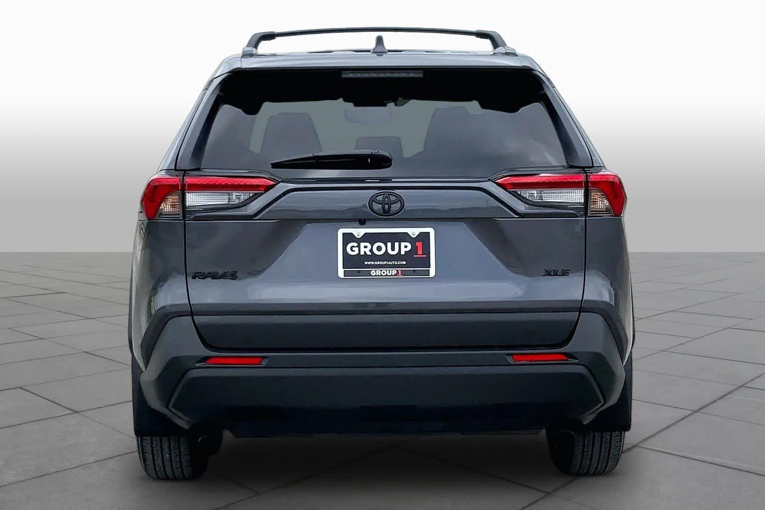 Used 2025 Magnetic Gray Metallic Toyota XLE image 5