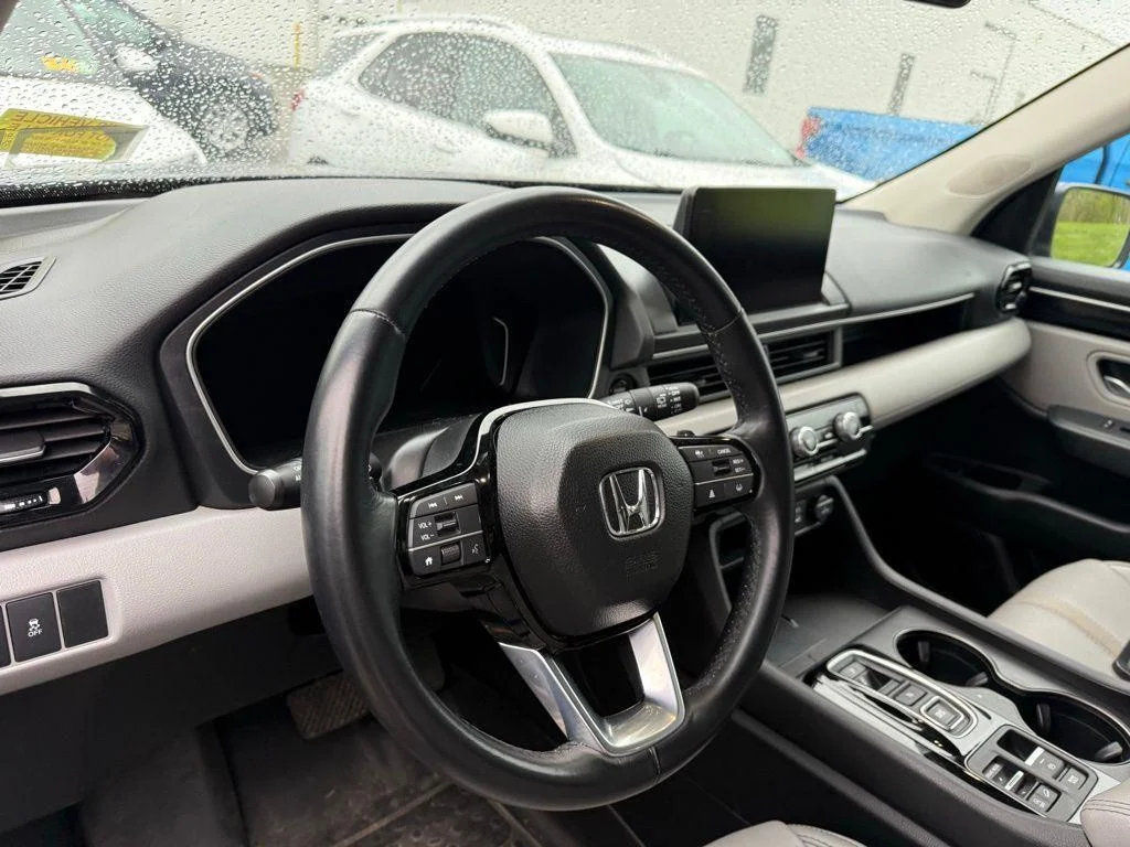 Used 2024 Obsidian Blue Pearl Honda EX-L image 5