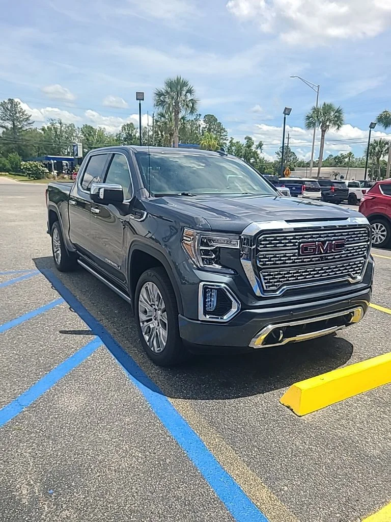 2021 GMC Sierra 4WD Crew Cab Short Box Denali's photo