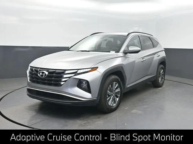 Used 2022 Silver Hyundai Blue image 1