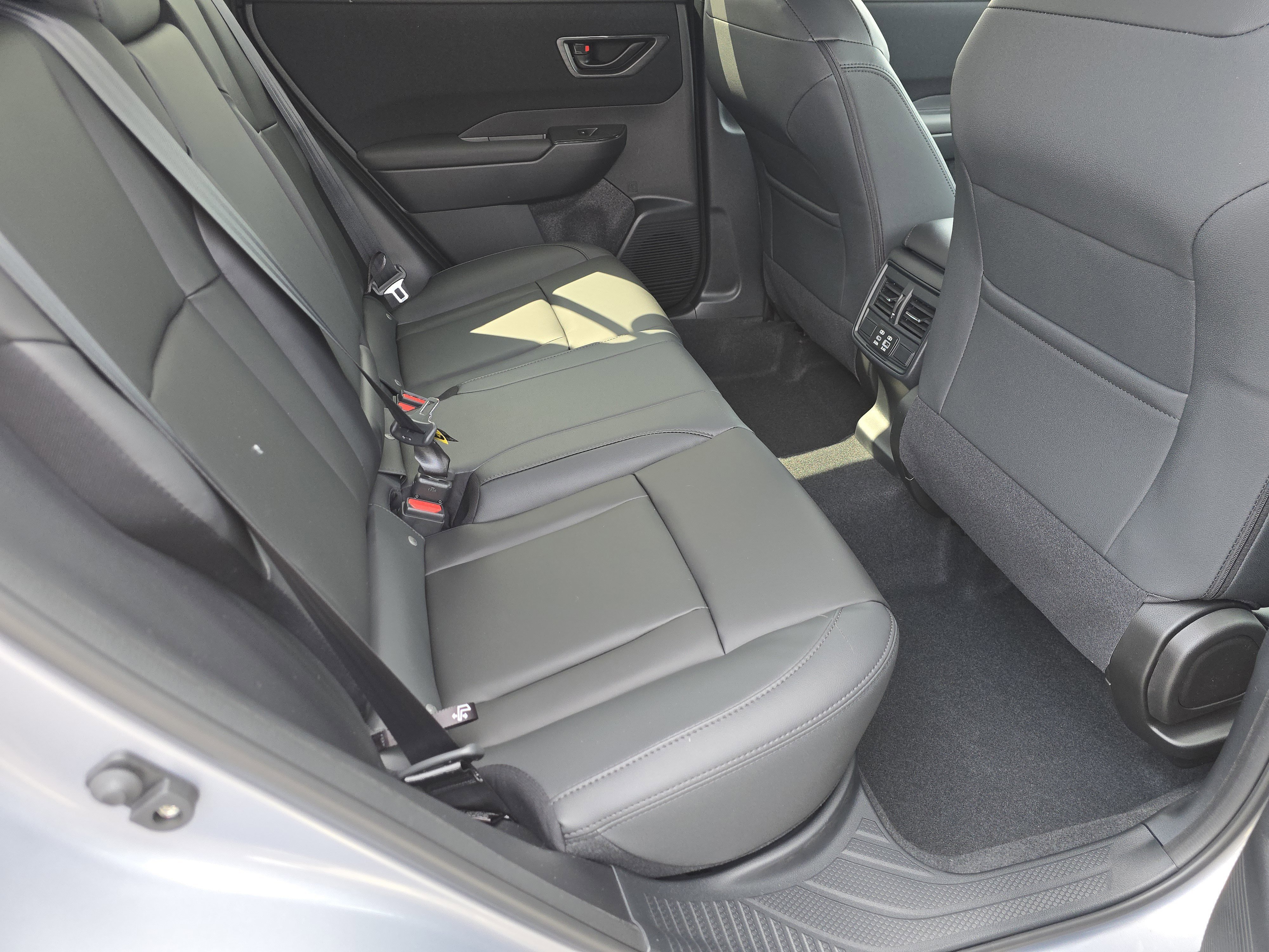 New 2026 ICE SILVER METALLIC Subaru Premium image 16
