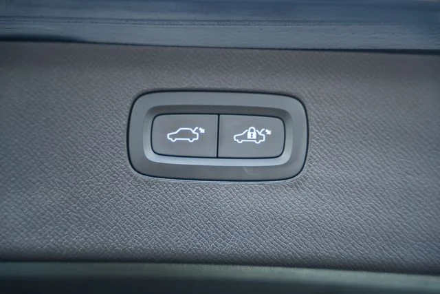 Certified Used 2023 Denim Blue Volvo Ultimate image 11