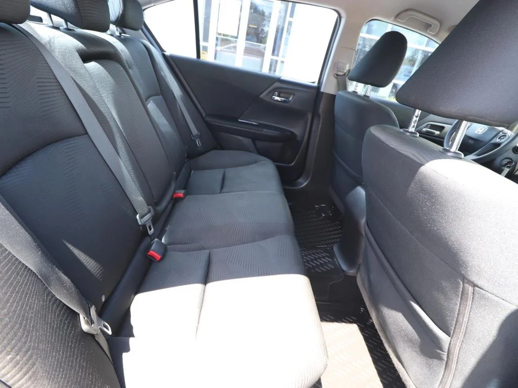 Used 2014  Honda LX image 18