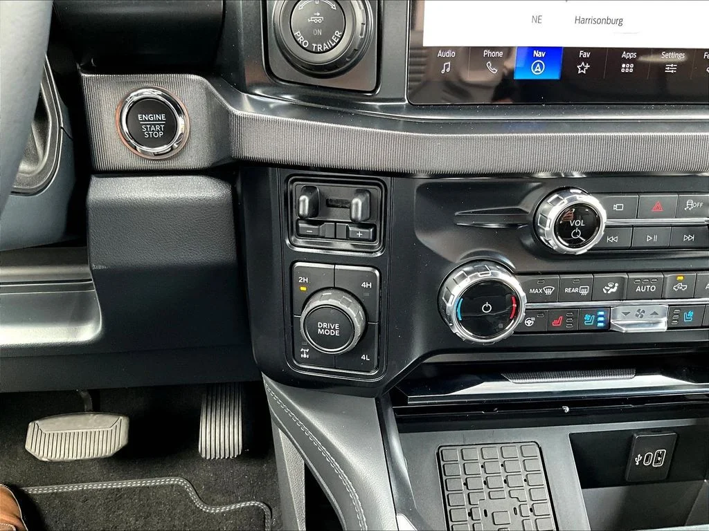 New 2026 Star White Metallic Tri-Coat Ford F-250® Platinum® image 26