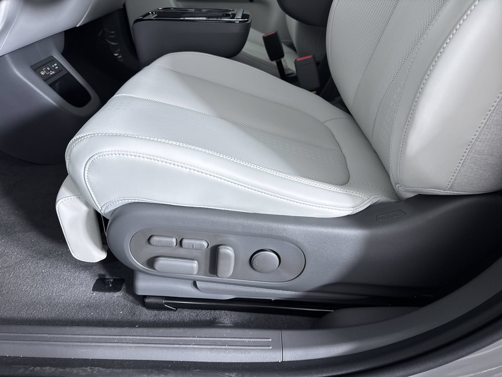 New 2027 Cyber Gray Hyundai Limited image 25