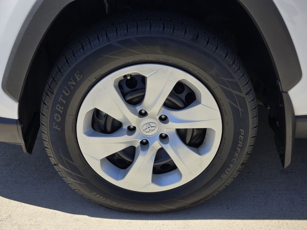 Used 2024 White Toyota LE image 7