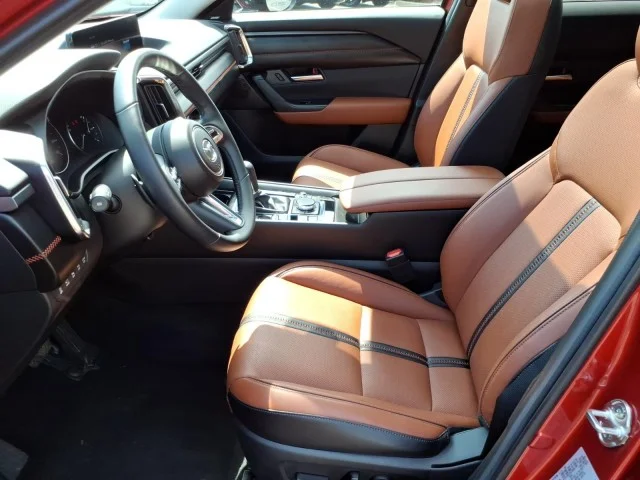 2025 Mazda CX-50 Premium Plus - Photo 11