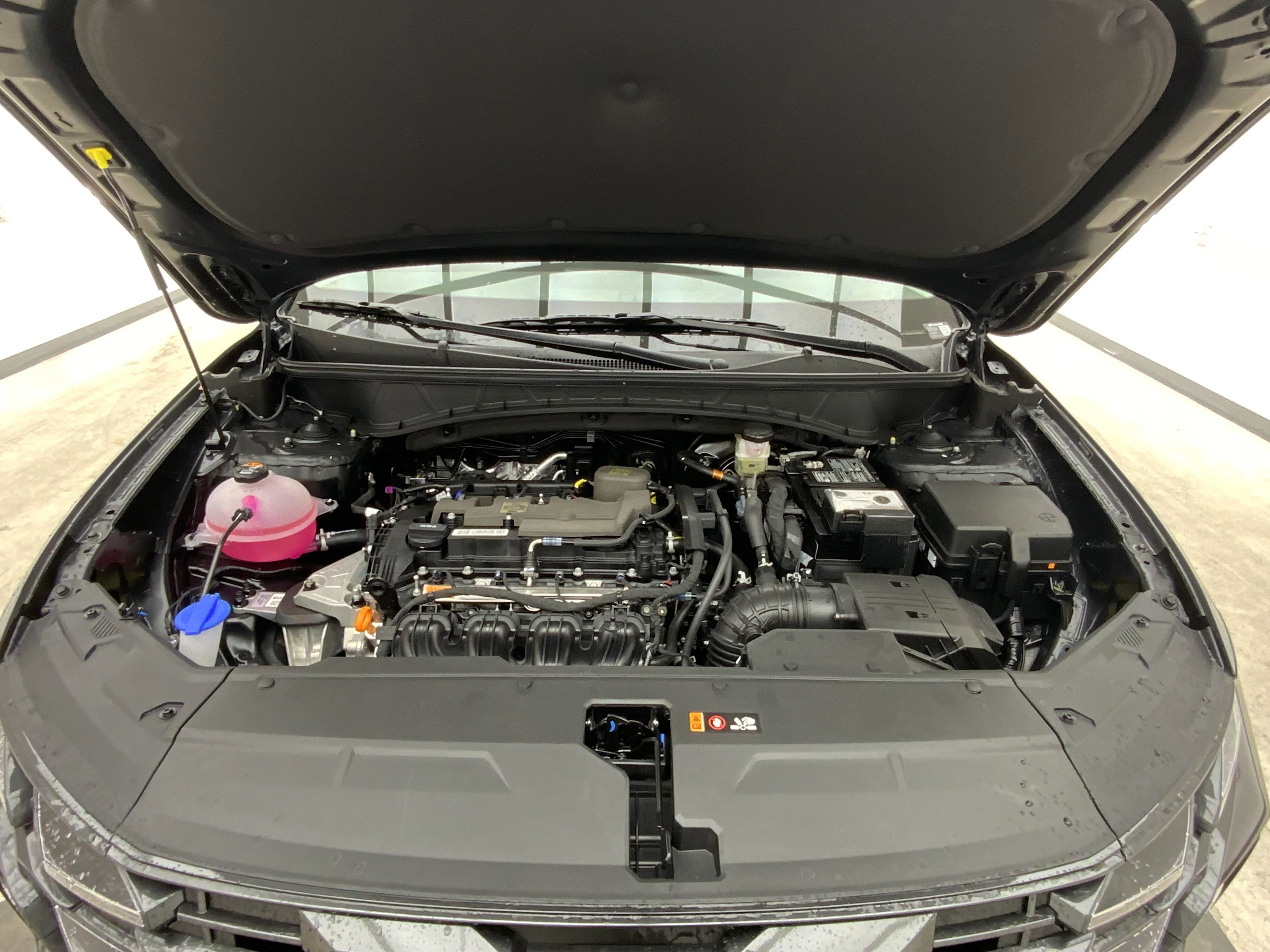 New 2026 Phantom Black Hyundai SE image 6