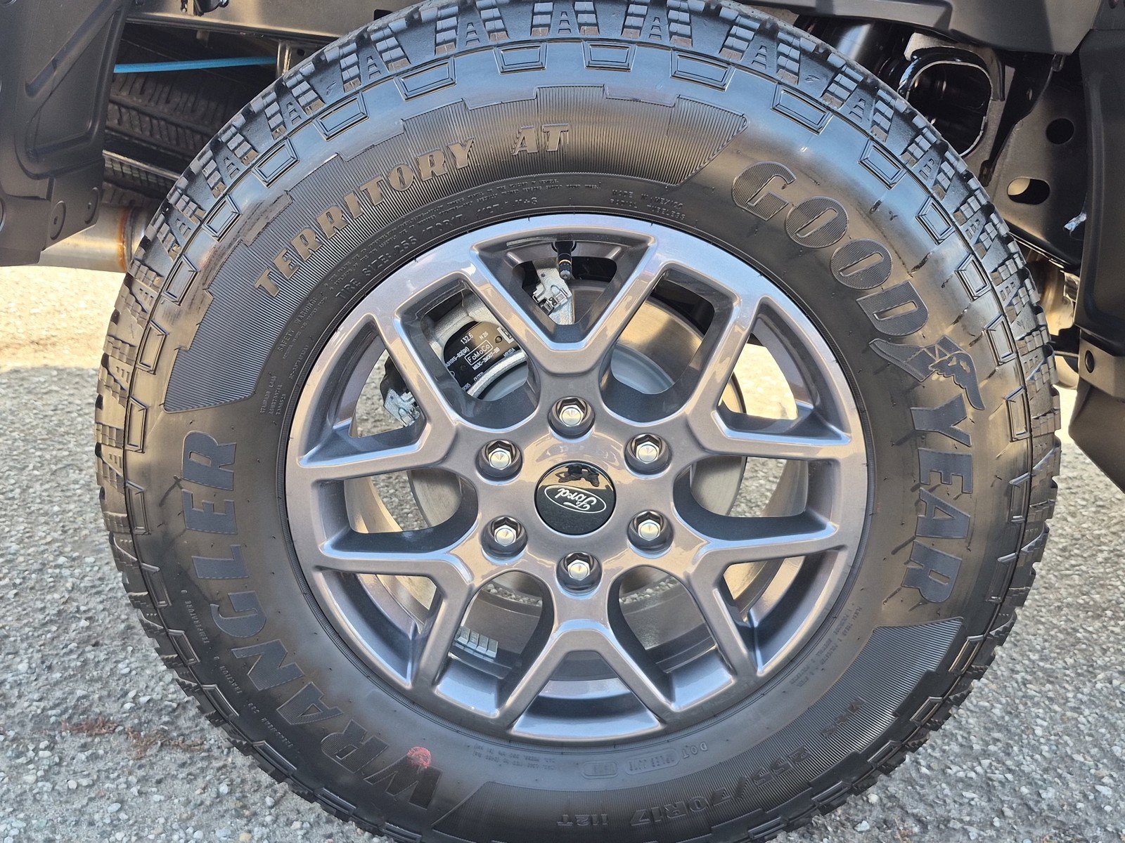 New 2026 Carbonized Gray Metallic Ford XLT image 17