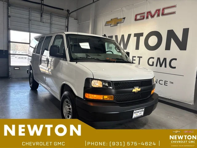 2025 Chevrolet Express Cargo WT