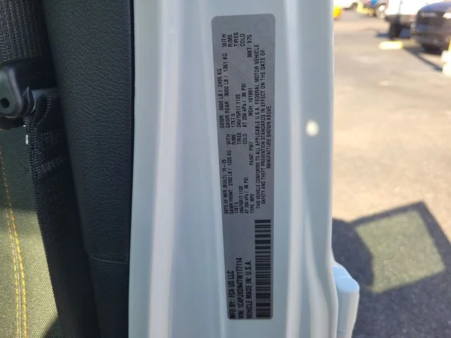 New 2026 Bright White Clear-Coat Exterior Paint Jeep Sport S image 20