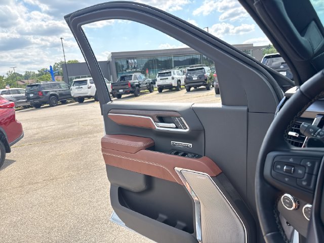 Used 2026 White GMC Denali Ultimate image 12