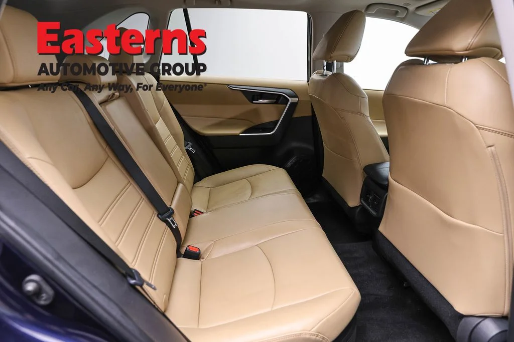 Used 2024 Blue Toyota XLE Premium image 25