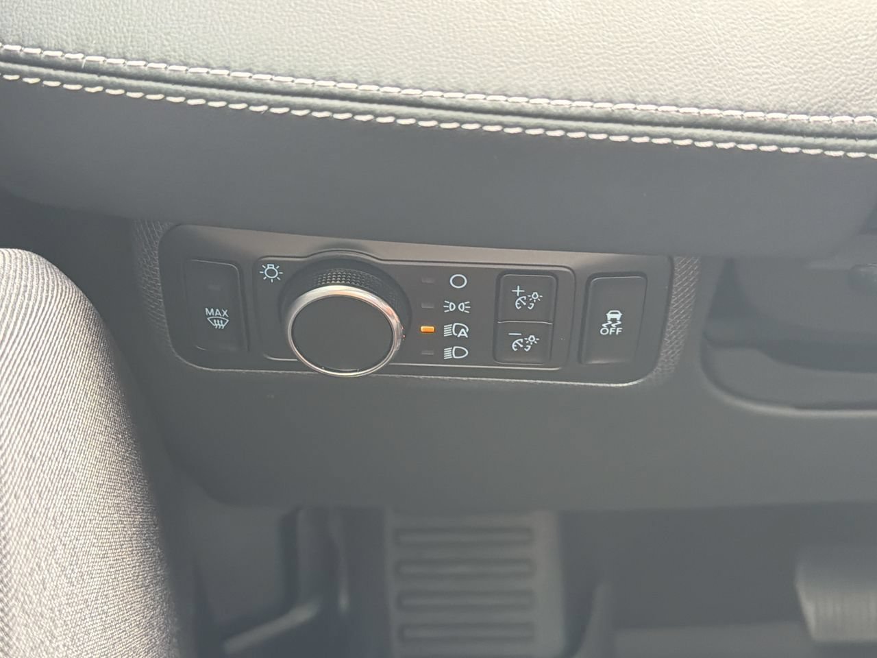Certified Used 2024 Vapor Blue Ford Select image 24