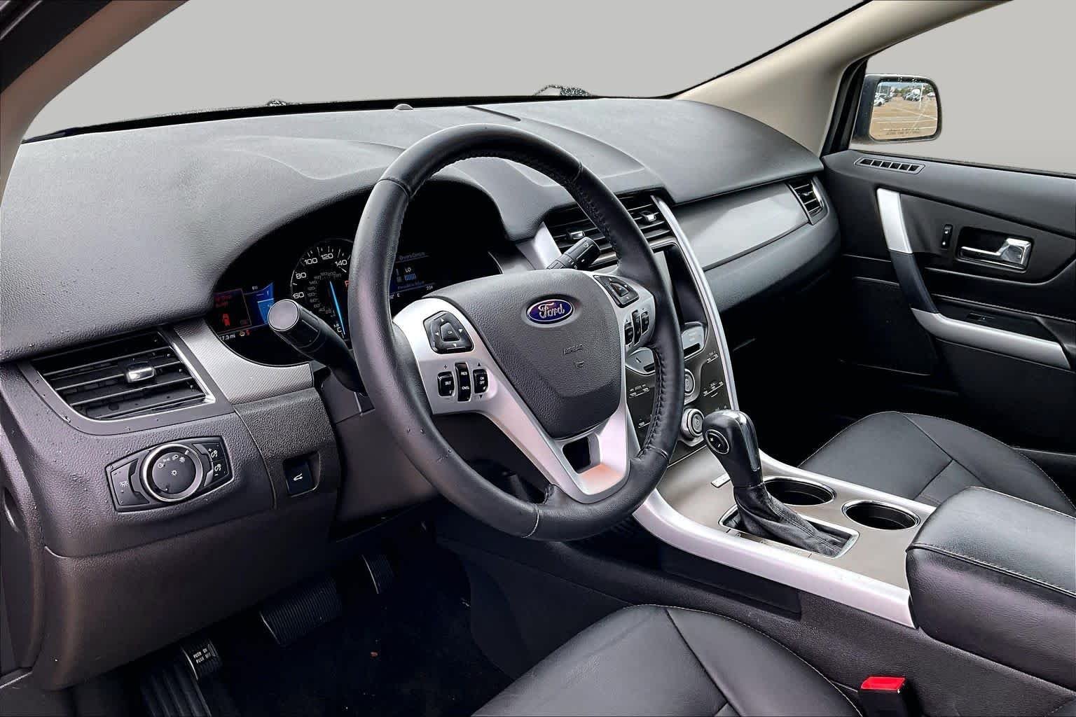 Used 2013 Tuxedo Black Metallic Ford SEL image 17