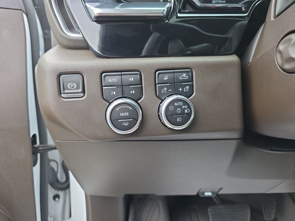 2023 GMC Sierra 1500 SLT - Photo 19
