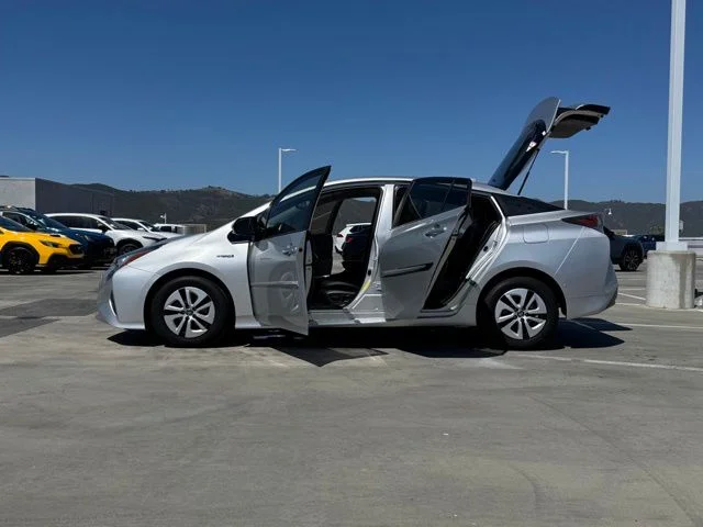 Used 2018 Silver Toyota Four image 28