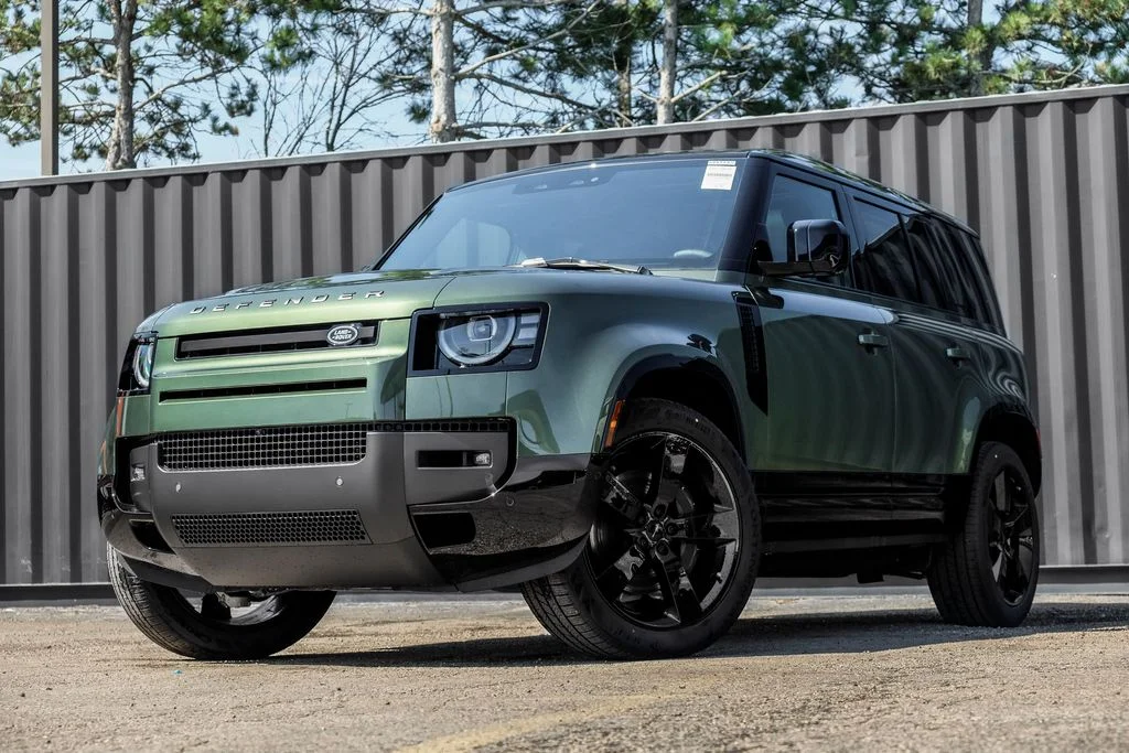 2026 Land Rover Defender 110 X-Dynamic SE P500's photo