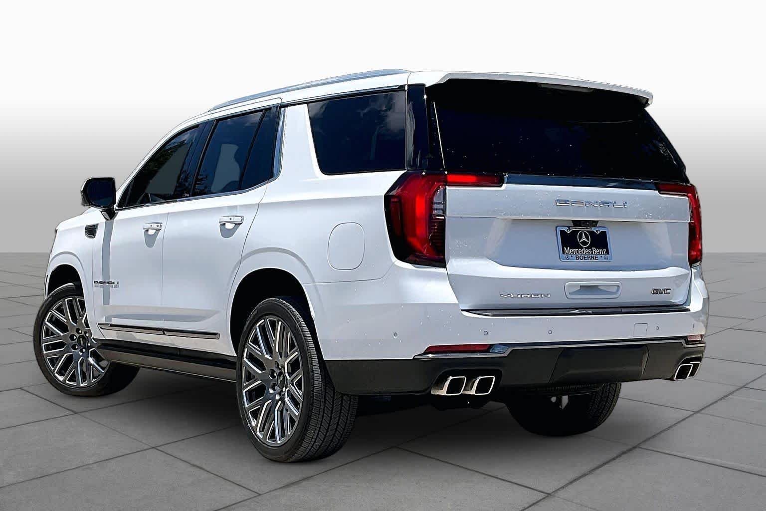 Used 2026 Glacier White Tricoat GMC Denali Ultimate image 12