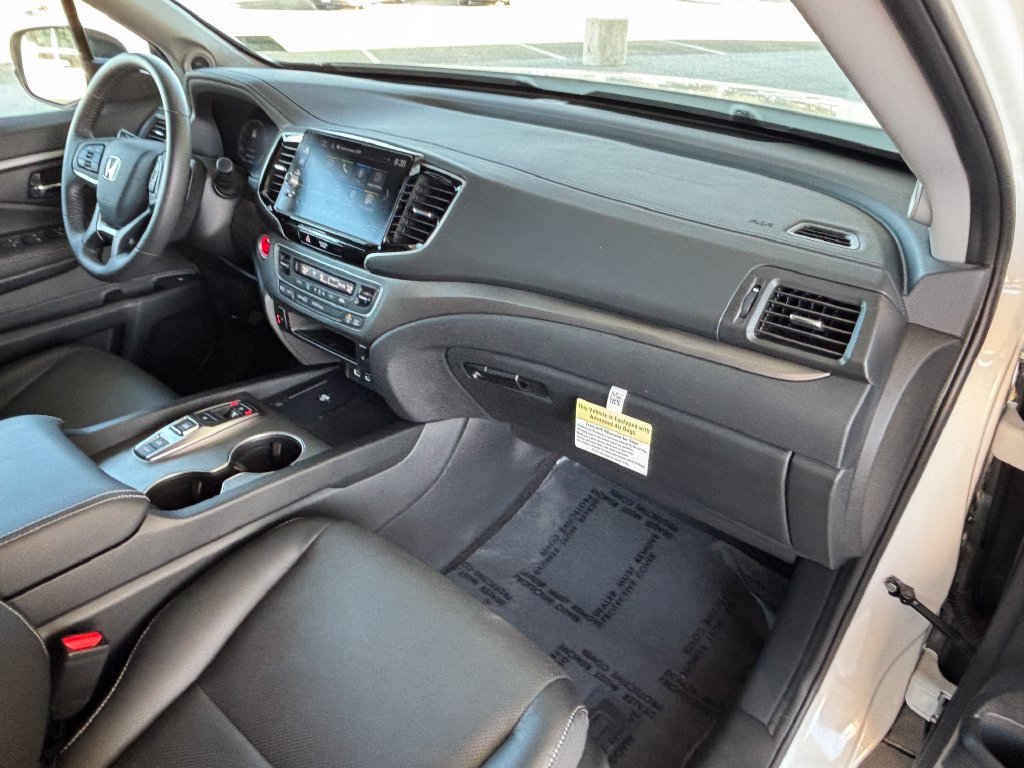 Certified Used 2026 Platinum White Pearl Honda RTL image 22